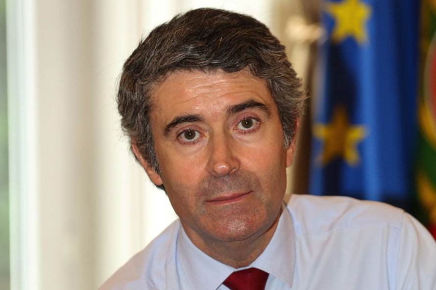 Um Partido comprometido com Portugal