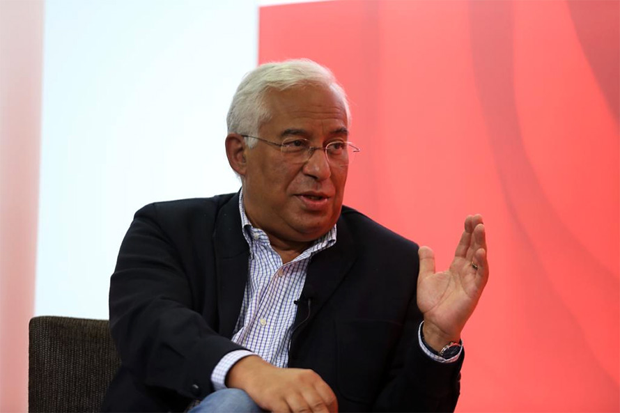 Primazia do SNS no modelo da Lei de Bases da Saúde é para manter