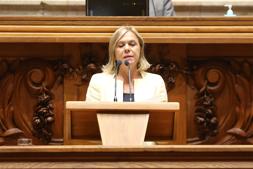 ELZA PAIS PEDE MAIOR ATENÇÃO ÀS QUEIXAS DOS IDOSOS