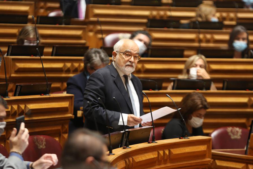 PS considera que medida de uso obrigatório de máscaras é “necessária, adequada e proporcional”