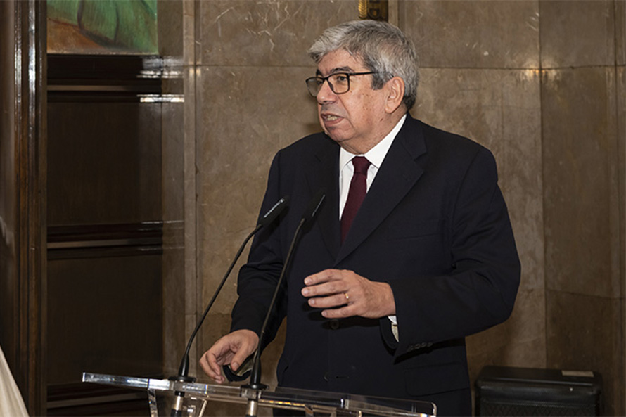 Ferro Rodrigues apela à convergência de todos para vencer desafios da crise