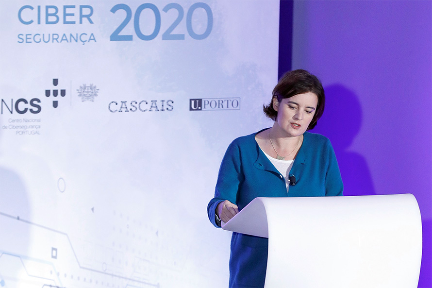 A sociedade digital passa pela construção da cidadania digital