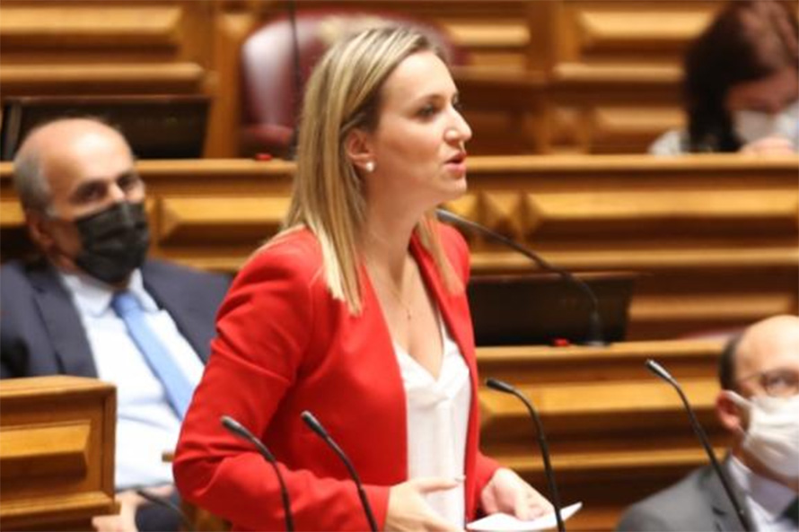 Proposta do PS vai fazer com que dezenas de milhares de trabalhadores não paguem IRS