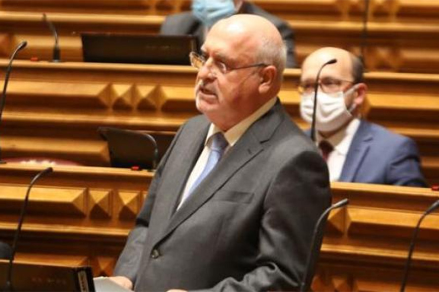 Conselho Europeu vai analisar distribuição justa das vacinas por todos os Estados-membros