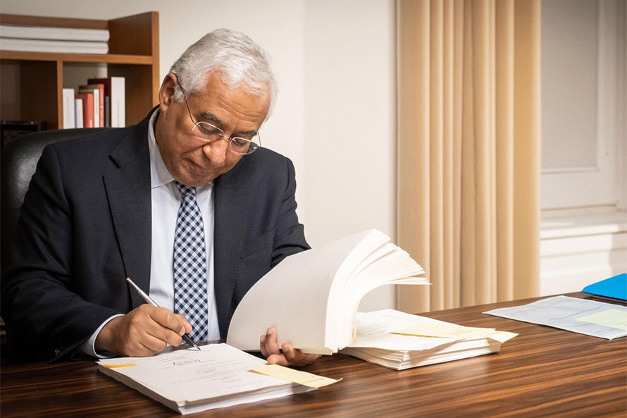 Entrada em vigor do orçamento reforça caminho de confiança