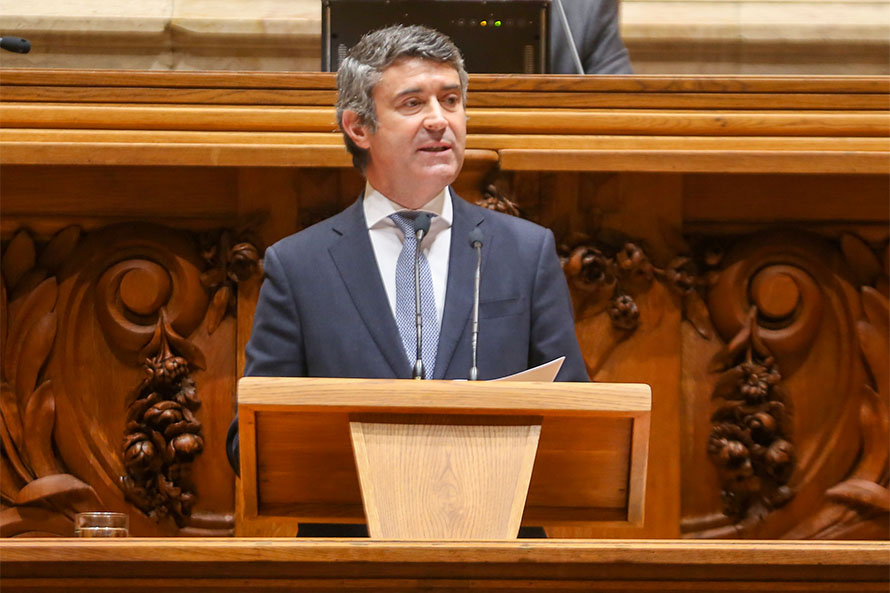 PS quer dar honras de Panteão Nacional ao “escritor apreciado em todas as geografias do mundo”