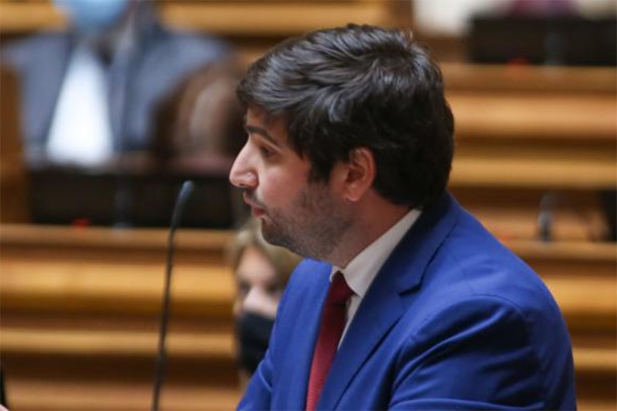 PS aconselha modernização dos sistemas de gestão de resíduos e reforço da recolha seletiva