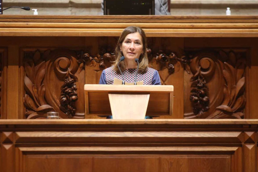 Resposta à pandemia tem de assentar na cooperação, na partilha científica e em medidas evolutivas