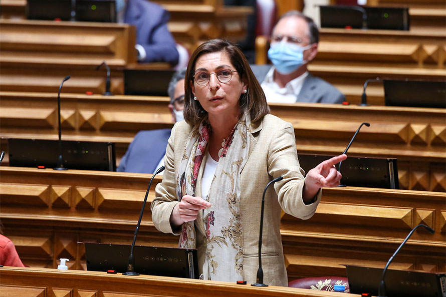 Reposição de salários e de direitos dos trabalhadores foi realizada pelo PS em conjunto com a esquerda parlamentar