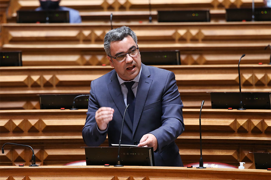 Combate à pandemia foi feito sem dar um passo atrás nas conquistas dos direitos dos trabalhadores