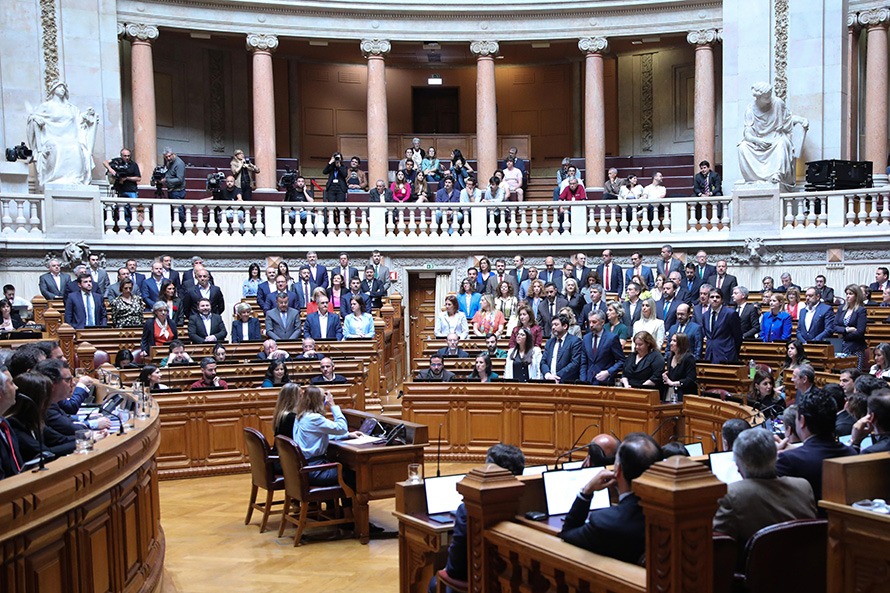 PS dá entrada a projetos para alargar apoio ao alojamento estudantil e baixar IVA da eletricidade