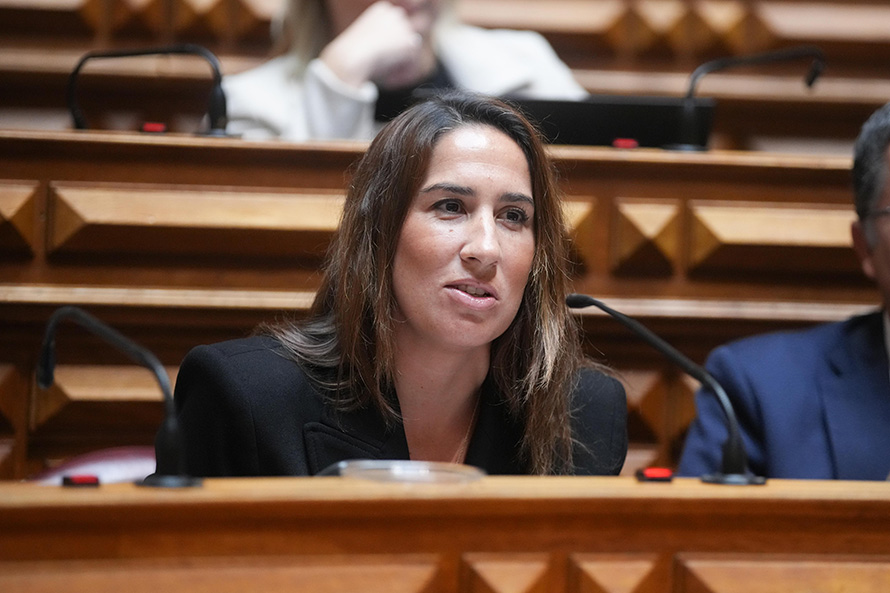 Habitação: Governo retirou instrumentos que existiam no OE2024 para acelerar o acesso a empréstimos