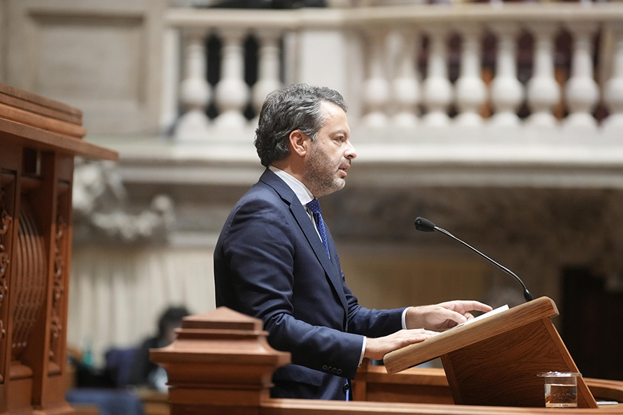 Revisão do sistema de retenção na fonte dos trabalhadores independentes tem de ser progressiva