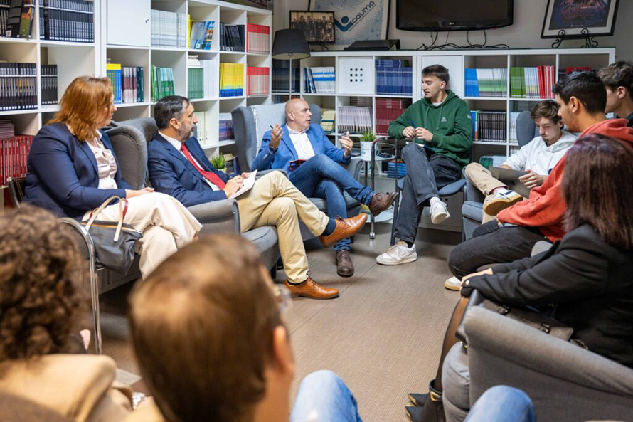 Paulo Cafôfo apostado no fim das propinas para estudantes madeirenses já em setembro