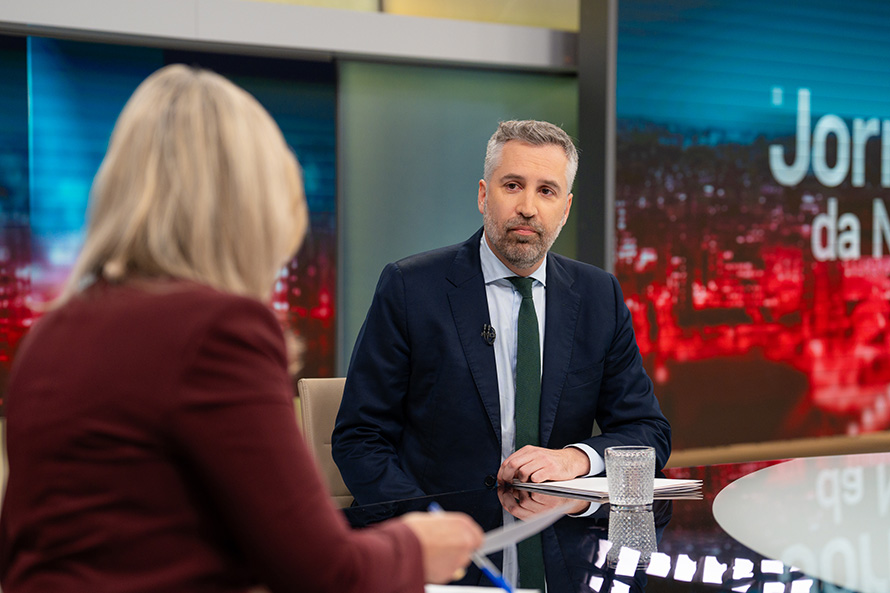 PS não valida uma moção de confiança que é na verdade 