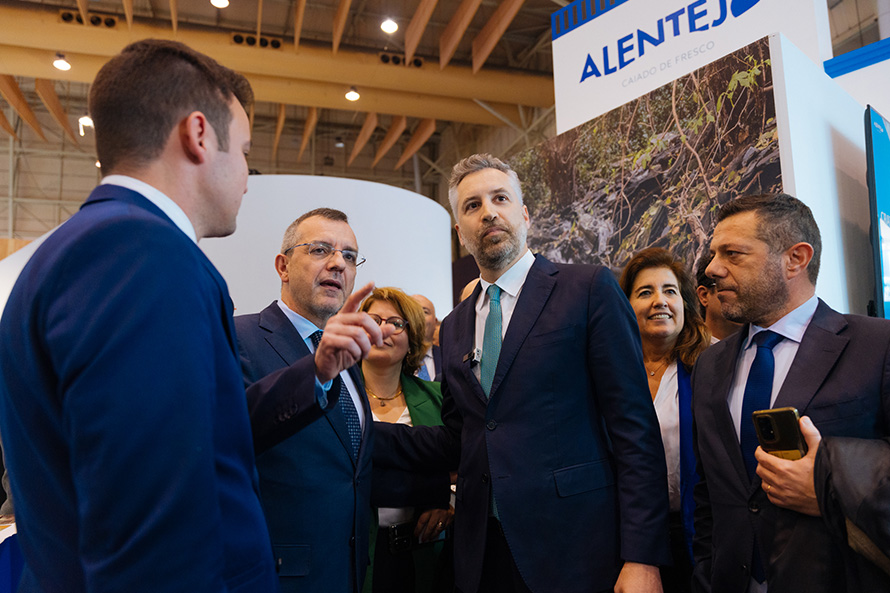 Pedro Nuno Santos destaca aposta na modernização e qualificação do turismo nacional