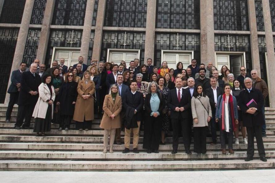 Governo da República do PS será “uma solução estável, credível e responsável”