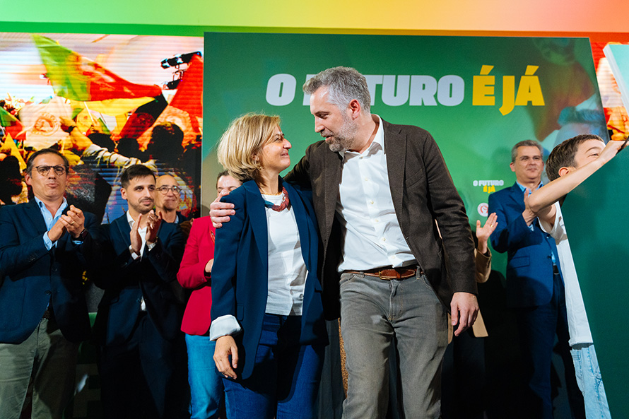 PS dá força e confiança ao país para mudar um governo de projeto esgotado