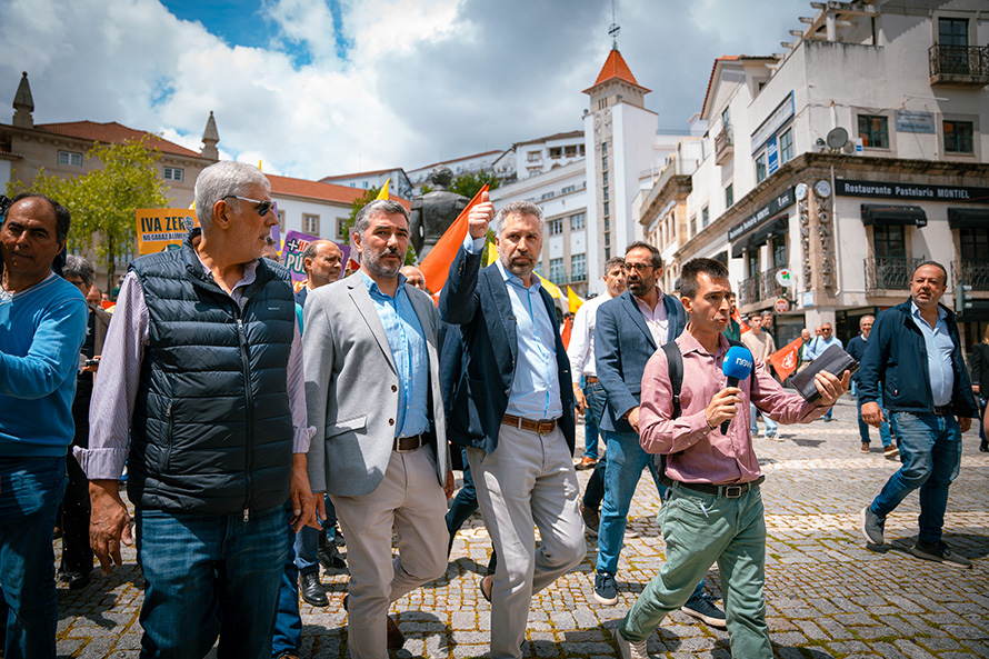 Cortes do Governo no financiamento de centros de investigação atentam contra qualificação da economia