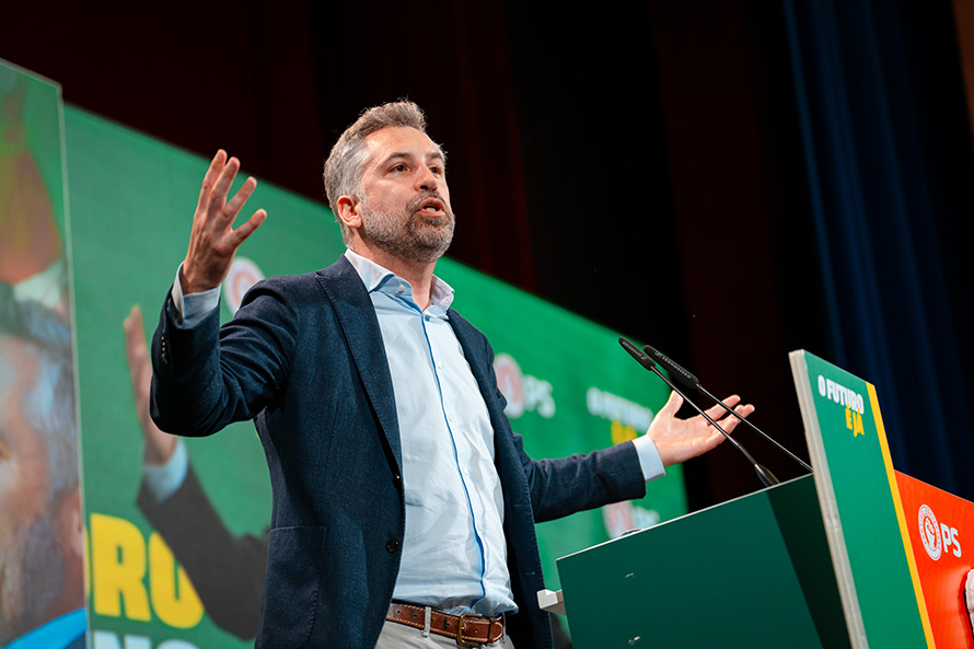 Governo chega sempre atrasado na resposta às crises