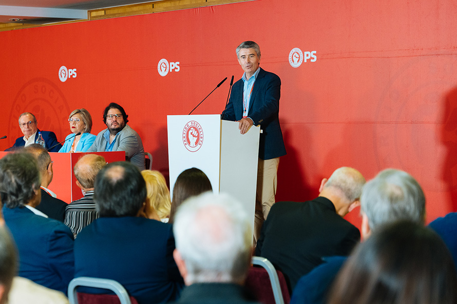 PS não será parceiro “para nenhuma operação de subversão da Constituição”