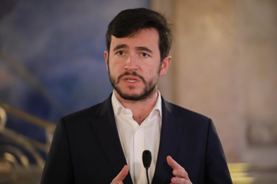 PS chama ministros das Finanças e do Trabalho à AR para esclarecerem se apoios sociais isentos de IRS vão ser taxados