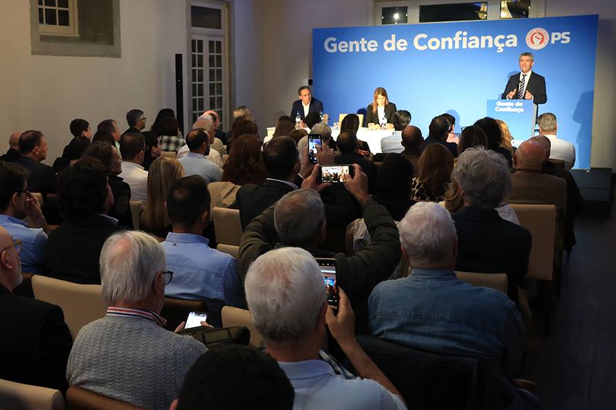 José Luís Carneiro denuncia “falhanço completo” do Governo