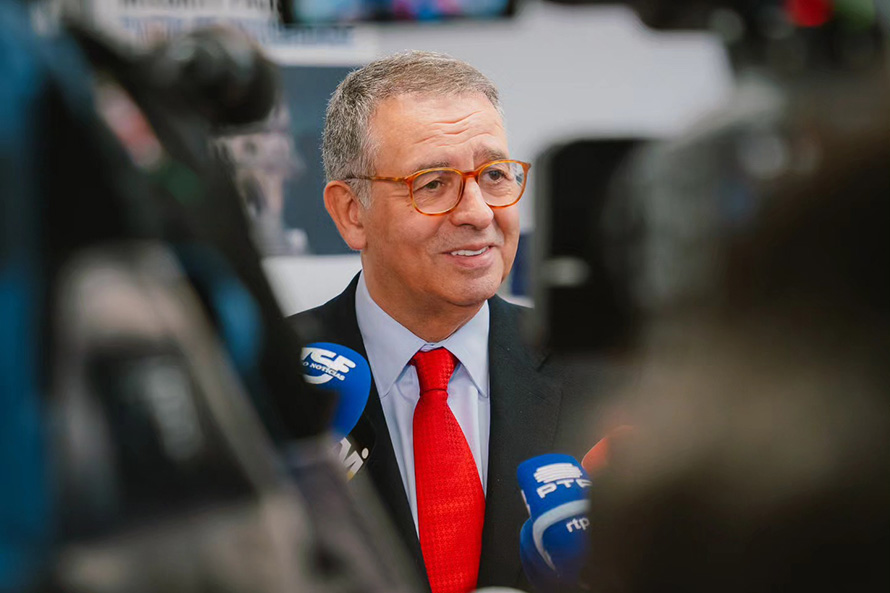 Seguro apela ao voto porque “sondagens não elegem presidentes”