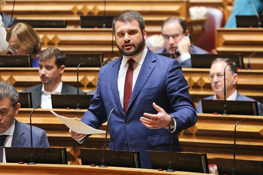 PS pede contributo dos partidos para a reforma da supervisão financeira