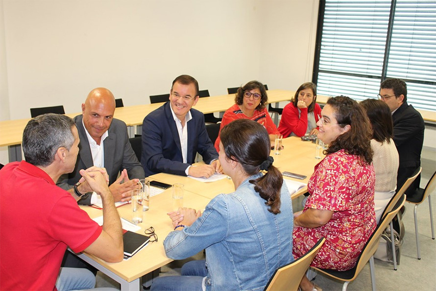 Deputados do PS reafirmam compromissos na educação