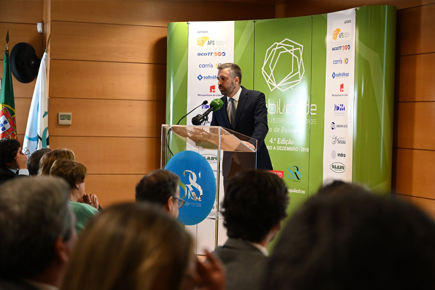 Governo prepara debate alargado para construir plano ferroviário nacional