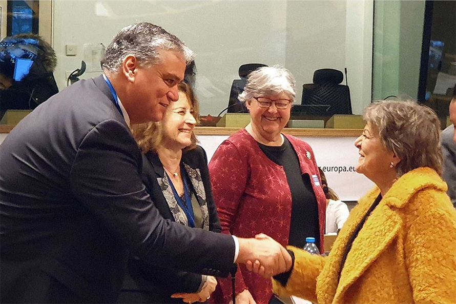 Vasco Cordeiro transmite à Comissária Elisa Ferreira urgência de uma Política de Coesão forte