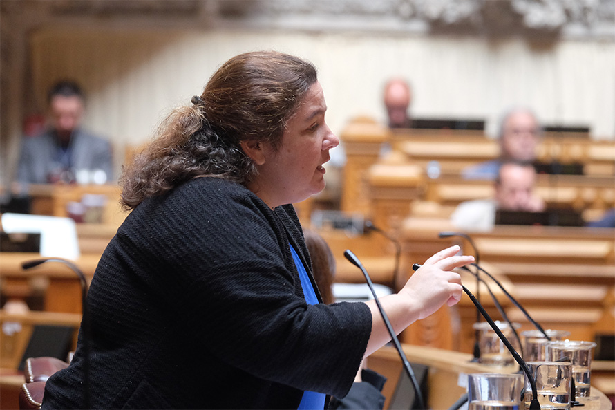 Governo garante empenho na valorização da administração pública