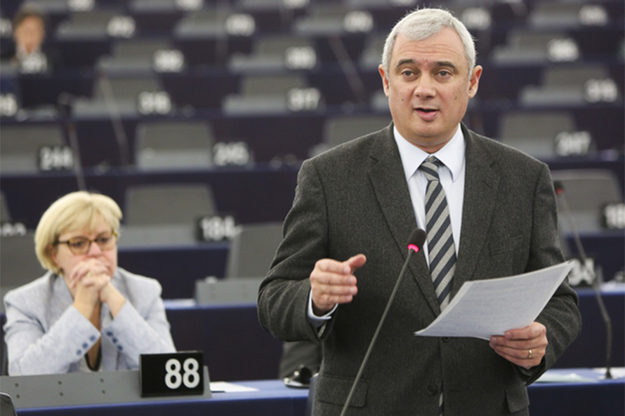 Pedro Silva Pereira defende acordo político urgente e criação de 'recoverybonds'