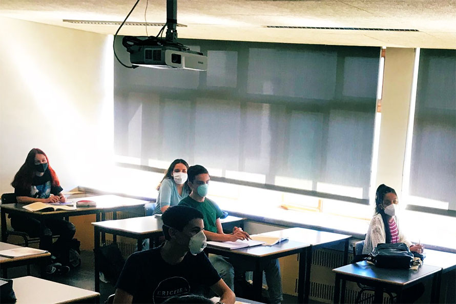 Regresso das aulas presenciais com 90% dos alunos e a quase totalidade dos professores