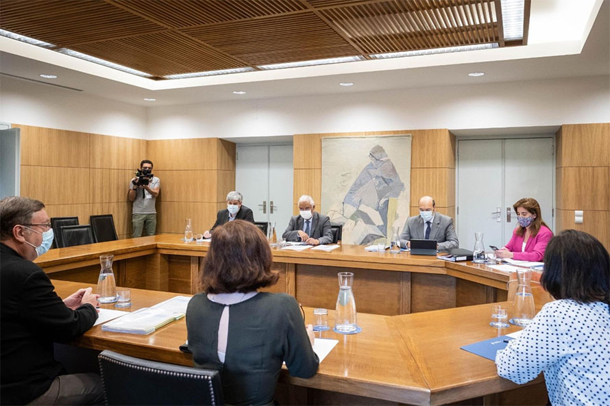 'Lay-off' vai evoluir para novo modelo com reforço da proteção de rendimentos