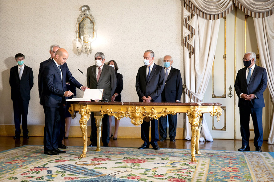 João Leão assume como prioridade estabilizar a economia e proteger rendimentos