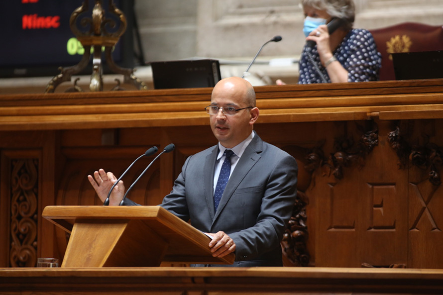 Governo apresenta hoje aos partidos as linhas gerais da proposta orçamental