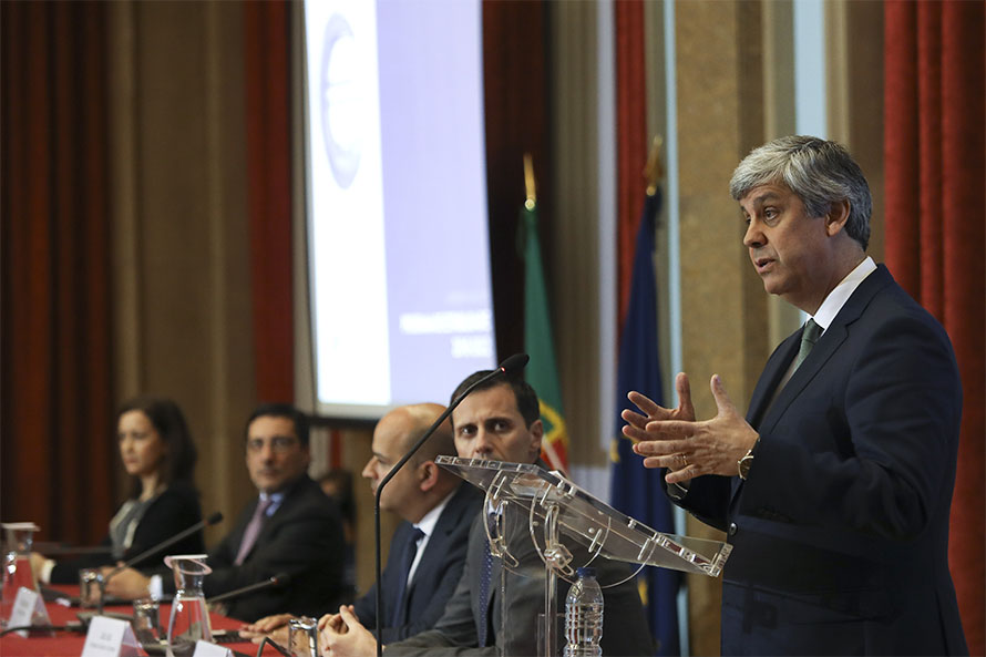 Crescimento, coesão e sustentabilidade orçamental