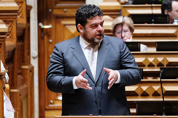 PS acusa PCP e PSD de irresponsabilidade pela revogação de limpeza pelos municípios