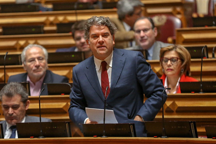 PS acusa PSD e CDS de “falta de vergonha” por só agora falarem em baixar valores das portagens