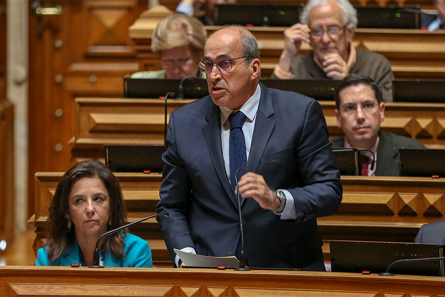 PS congratula-se com um Portugal “com uma economia a crescer e em convergência”