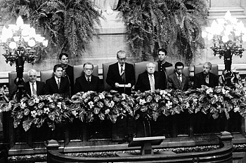 José Luís Carneiro e Carlos César lembram “socialista maior” e “defensor destemido da democracia”