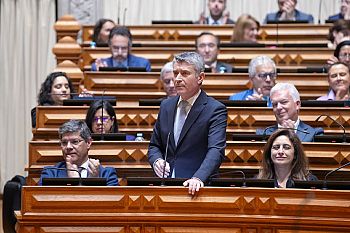 José Luís Carneiro pergunta ao PM até quando vai continuar insensível às dificuldades dos portugueses