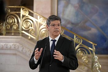 PS lamenta quebra de acordo estabelecido e afirma-se como partido “confiável”