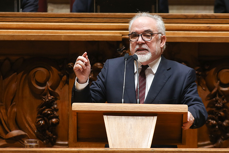 Um Estado forte e eficaz para preservar as políticas sociais
