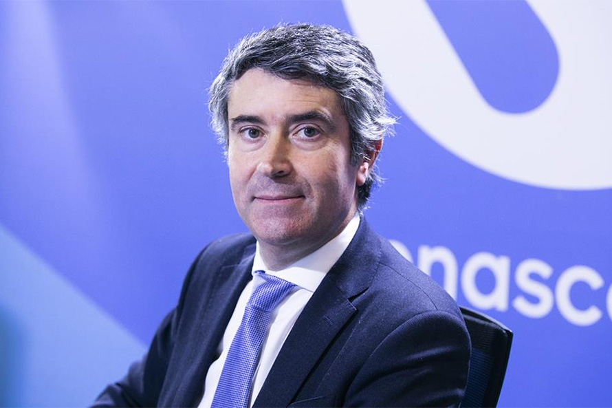 Colocar em causa a honorabilidade da escolha para as comemorações do 25 de Abril “não dignifica a política e não prestigia o líder do PSD”