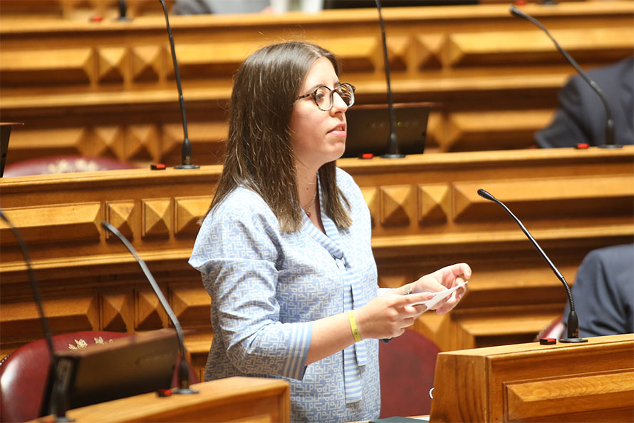 PS quer advogados, solicitadores e agentes de execução com sistema de proteção social digno