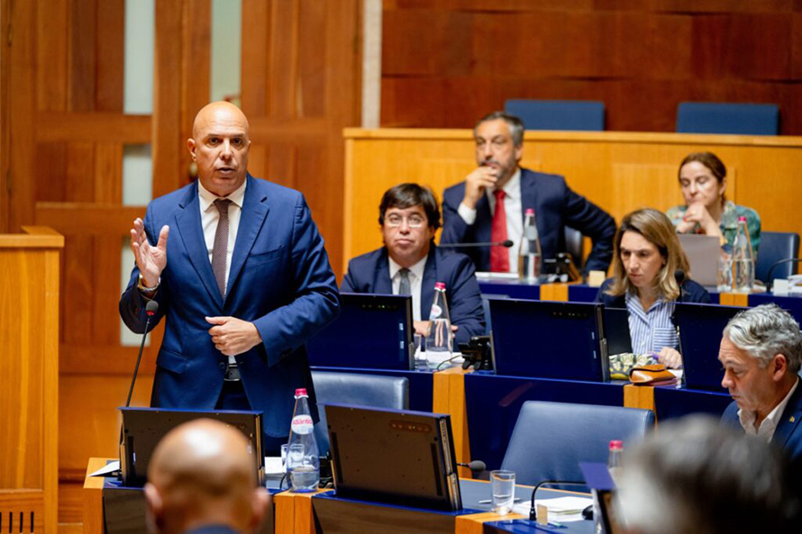 PS condena bloqueio de propostas fundamentais para a melhoria da vida na Região