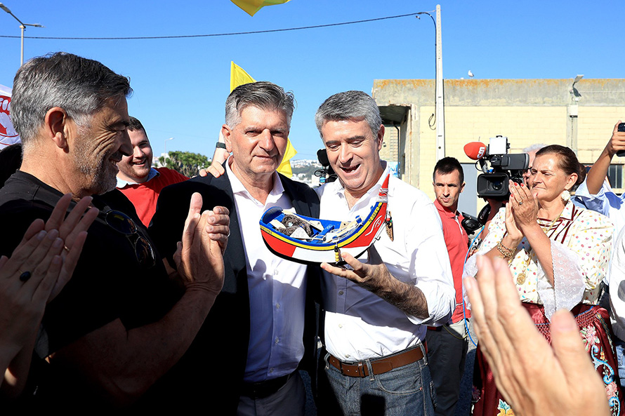 José Luís Carneiro pede aos portugueses que reflitam sobre quais os partidos com “provas dadas”